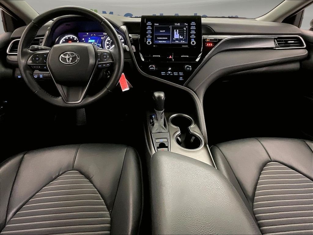 Used 2021 White Toyota SE Nightshade image 20