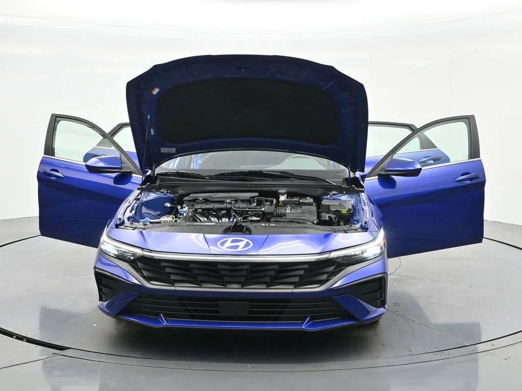 Used 2025 Blue Hyundai SEL Convenience image 39