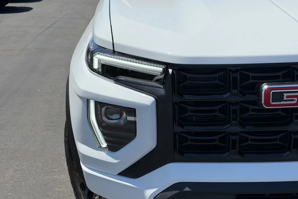 New 2026 Summit White GMC Elevation image 4