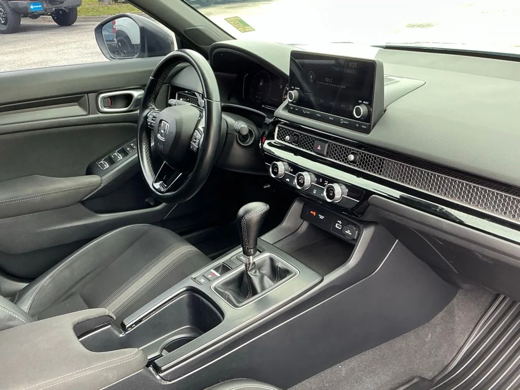 Used 2023  Honda Sport image 23