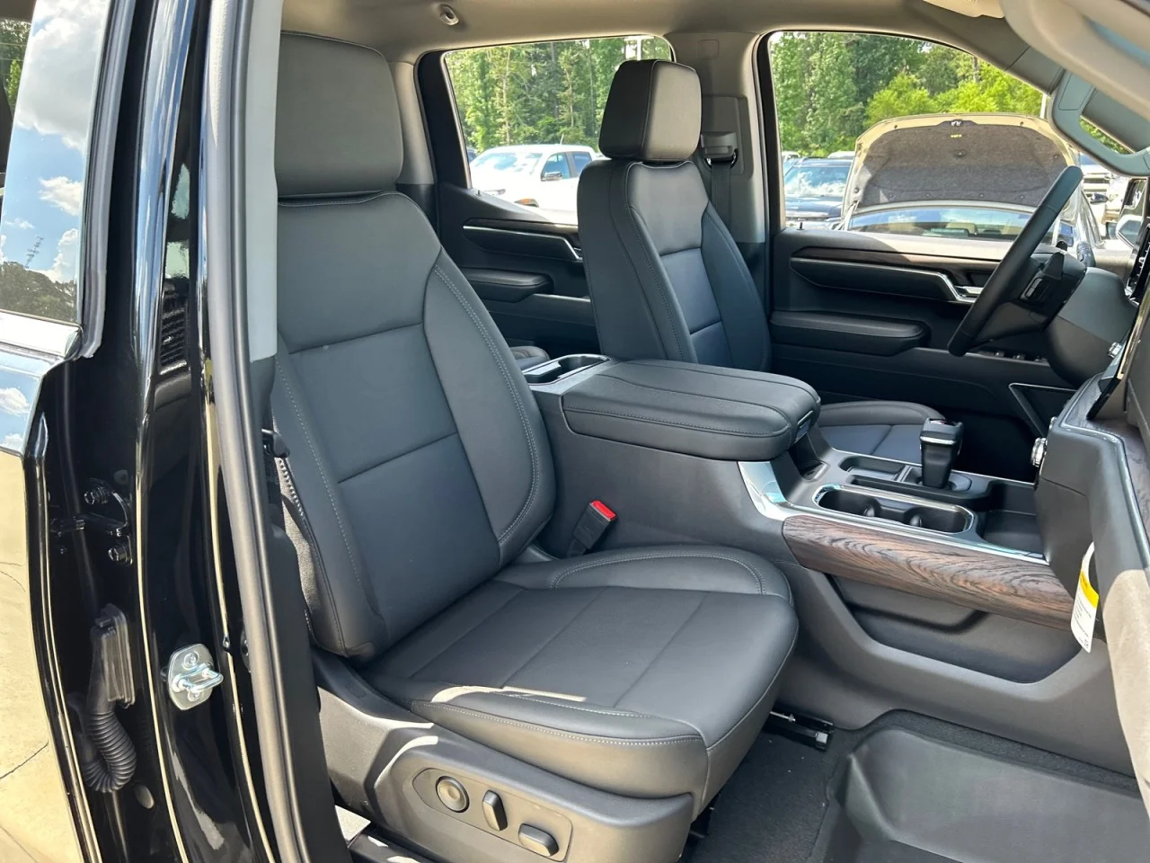 New 2026 Onyx Black GMC SLT image 20