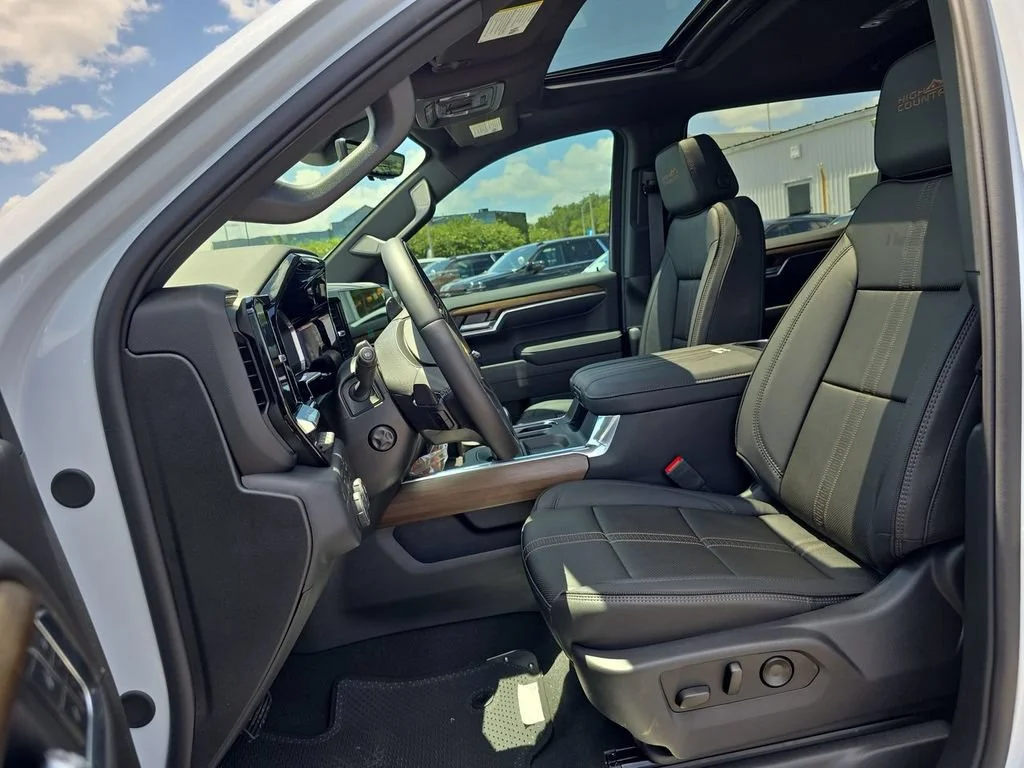 New 2026 Polar White Tricoat Chevrolet High Country image 26