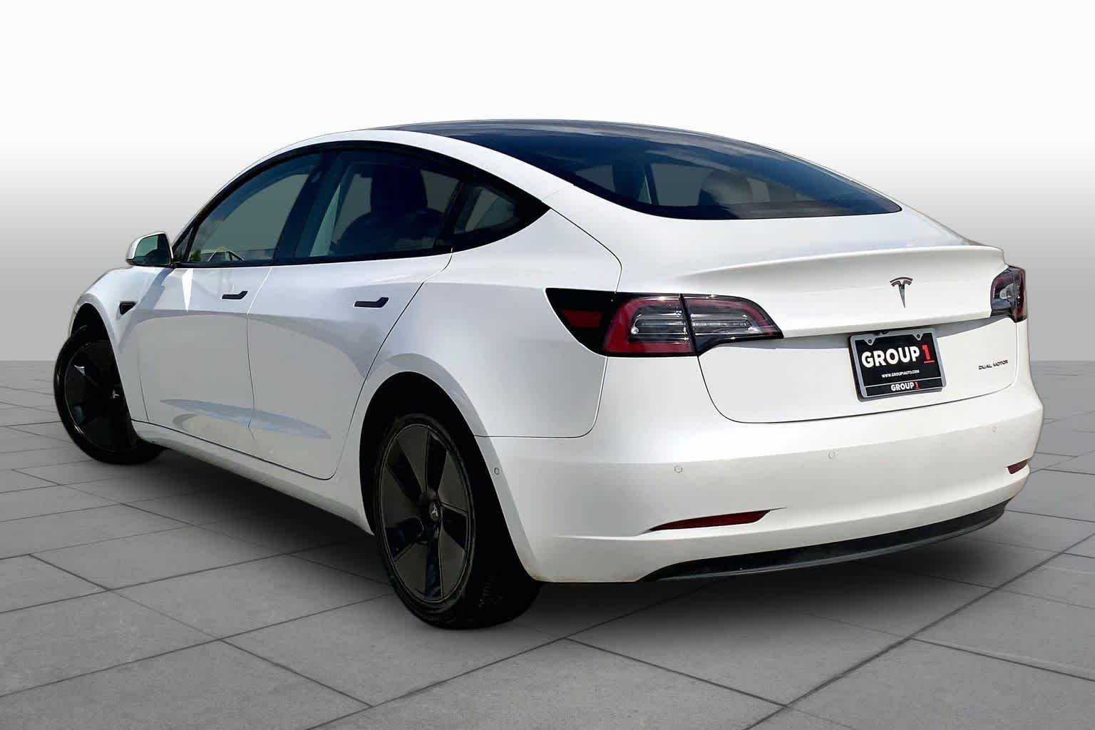 Used 2021 Pearl White Multi-Coat Tesla Long Range image 11
