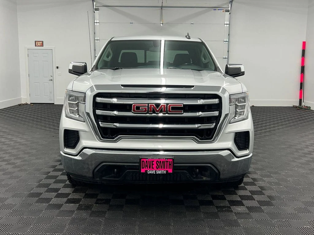 Used 2019 Quicksilver Metallic GMC SLE image 5