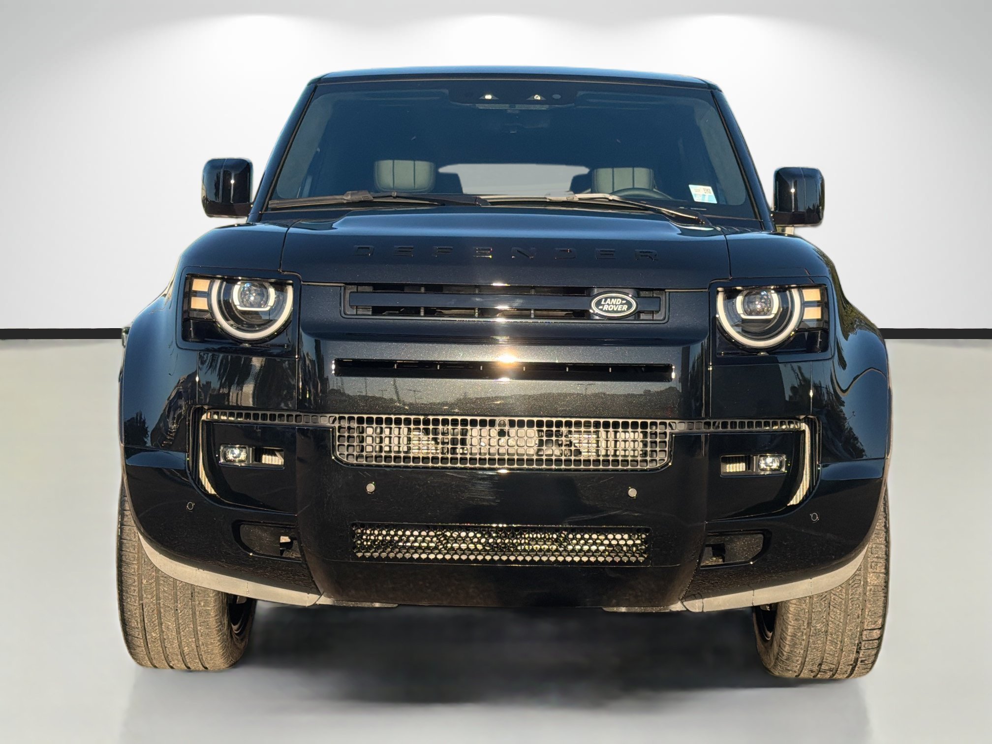2026 Land Rover Defender V8 - Photo 8