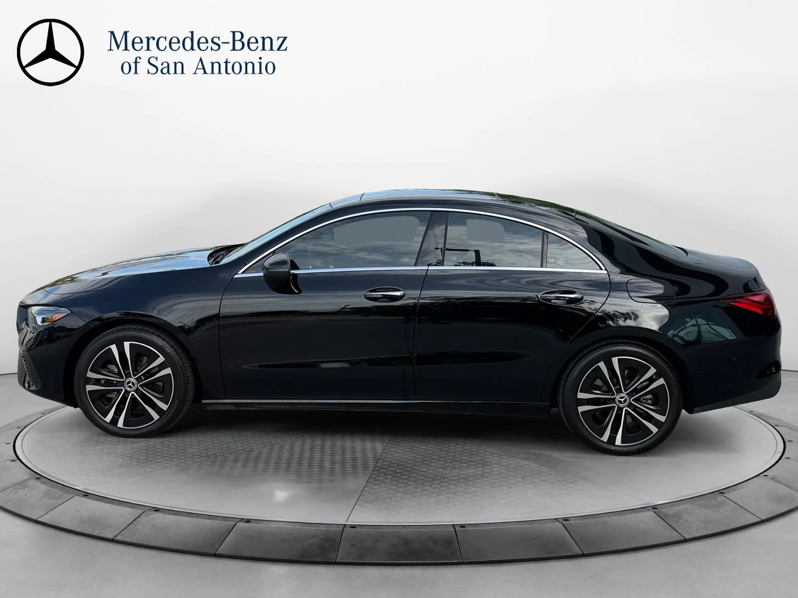 Certified Used 2025 Black Mercedes-Benz CLA 250 image 4