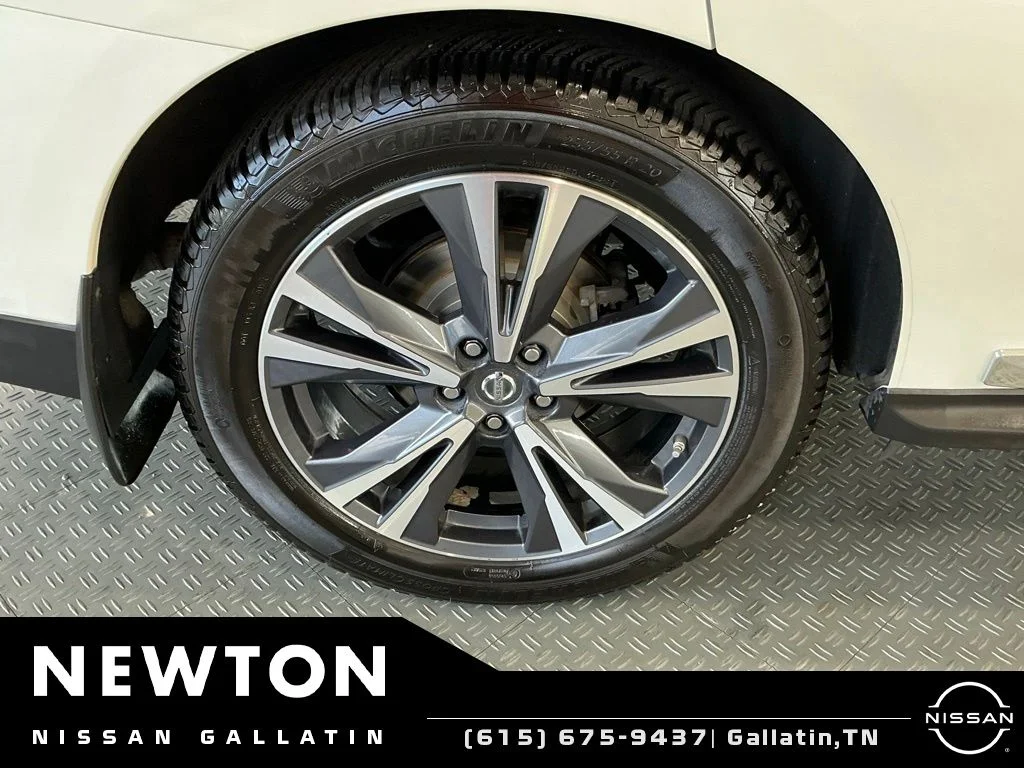 Used 2019 Pearl White Nissan Platinum image 59