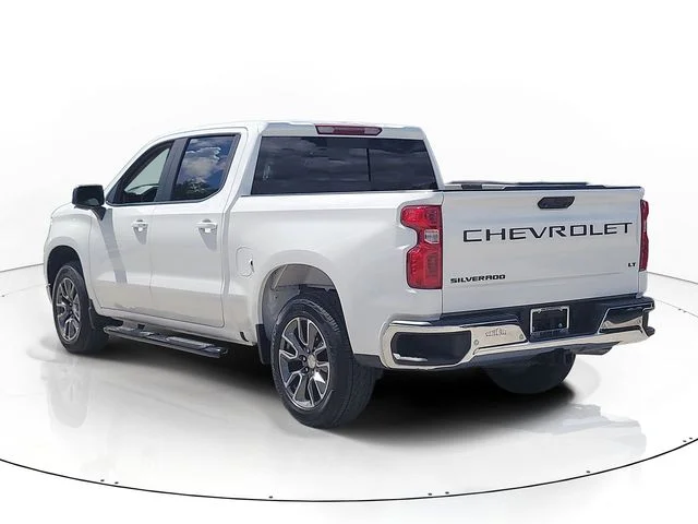 Used 2025 White Chevrolet LT image 5