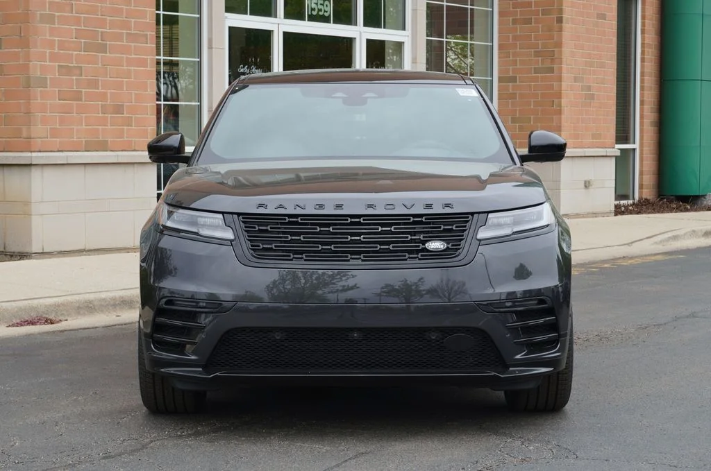 Used 2026 Gray Land Rover Dynamic SE image 4
