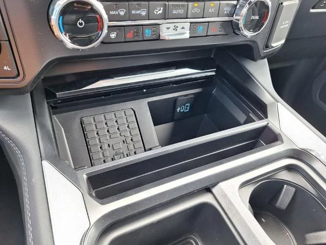 New 2026 Agate Black Metallic Ford F-250® Platinum® image 27