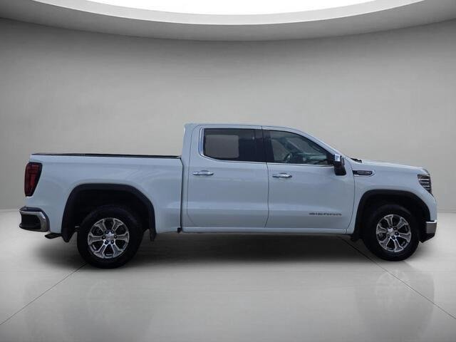 Used 2025 Summit White GMC SLT image 6