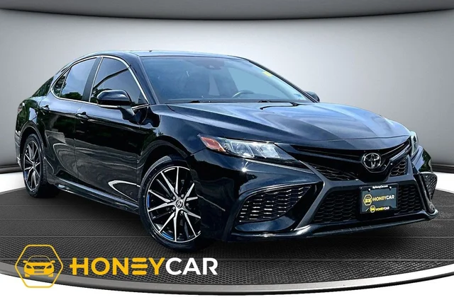 2022 Toyota Camry SE