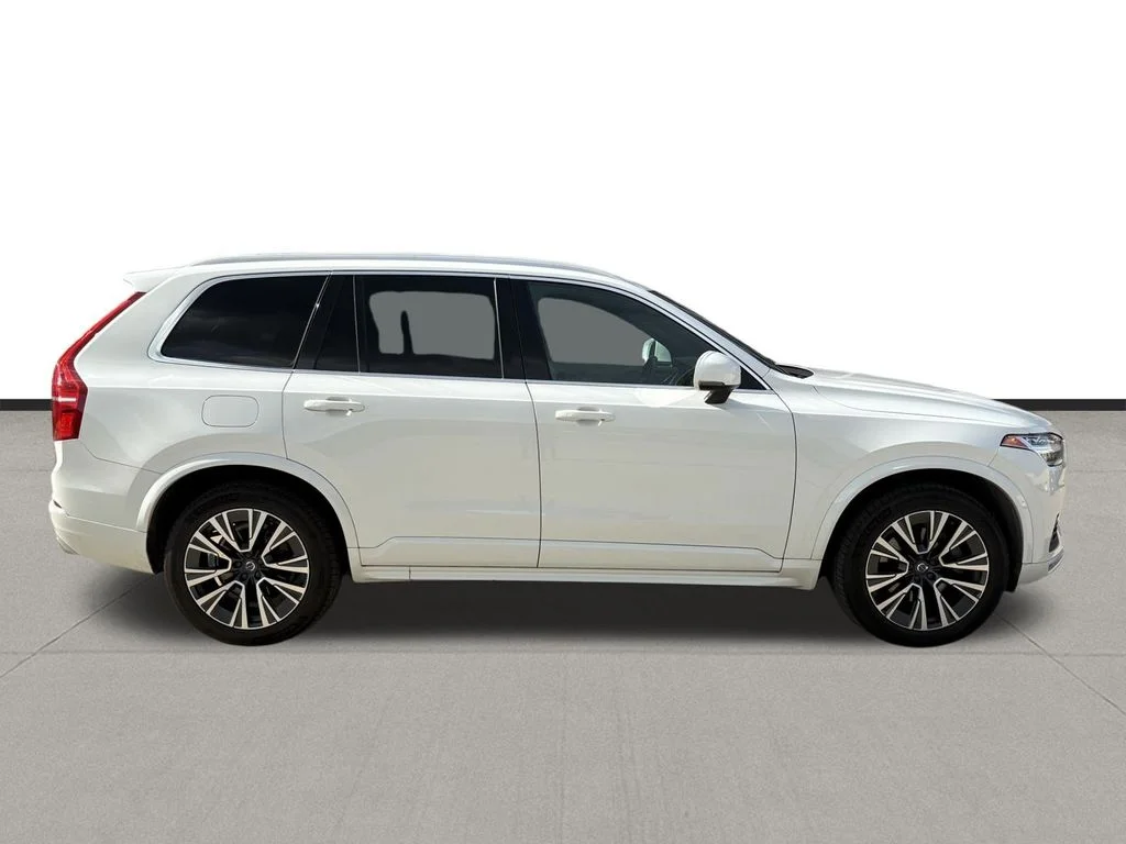 Used 2020 Crystal White Volvo T5 Momentum image 4