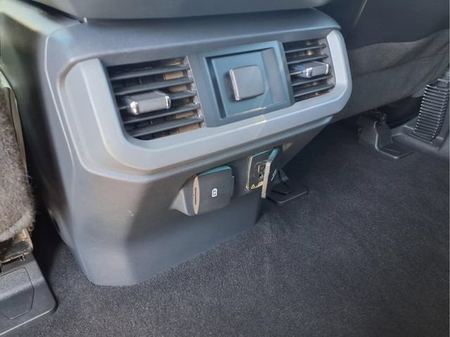 Used 2023  Ford XL image 27