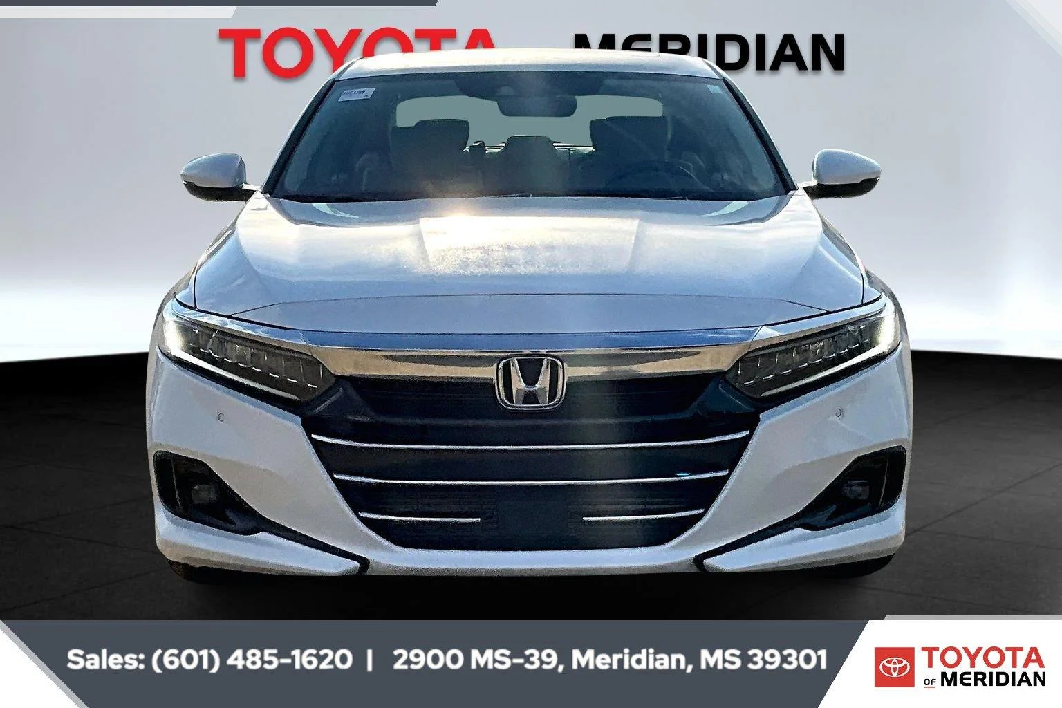 Used 2021 Platinum White Pearl Honda Touring image 3
