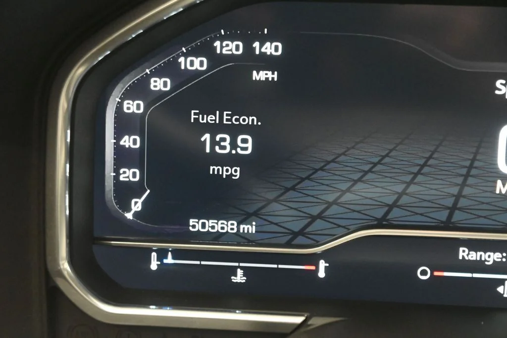 Used 2024  GMC AT4 image 19