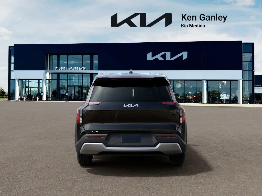 New 2026 Ebony Black Kia Wind AWD image 5