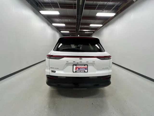 New 2026 Oxygen White <sup>1</sup> Toyota  Limited image 7