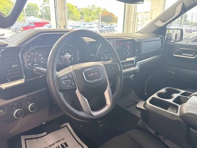 Used 2024 Onyx Black GMC Elevation image 17