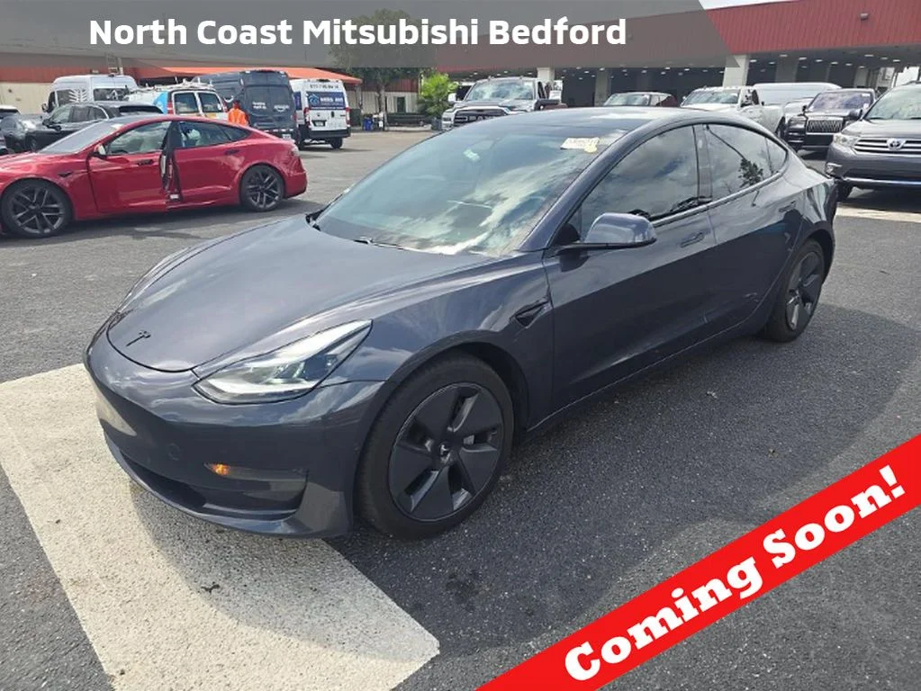 2021 Tesla Model 3 Standard Range Plus's photo