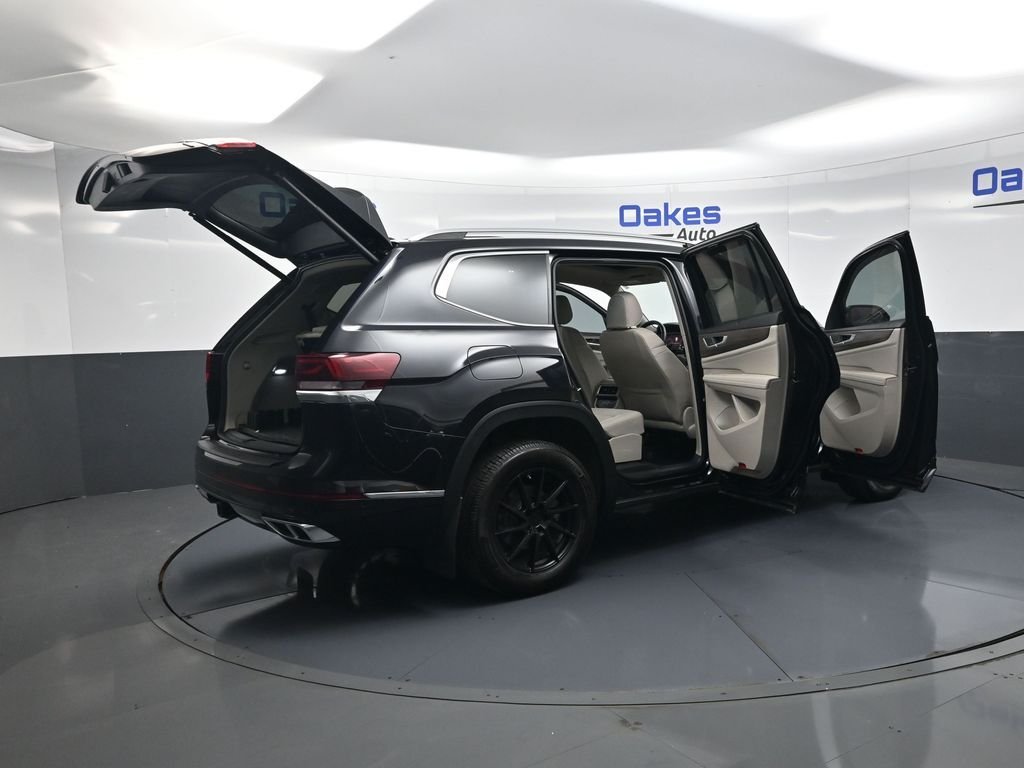 Used 2024 Deep Black Volkswagen 2.0T SEL Premium R-Line image 58