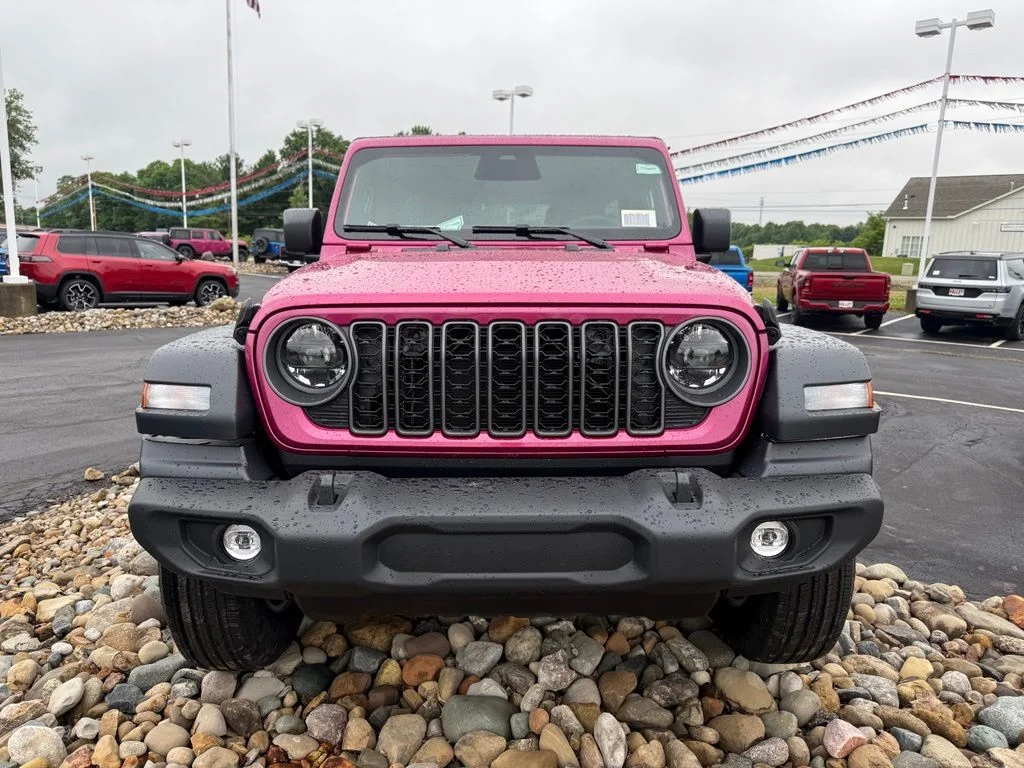 New 2026 Tuscadero Pearl-Coat Exterior Paint Jeep Sport S image 9