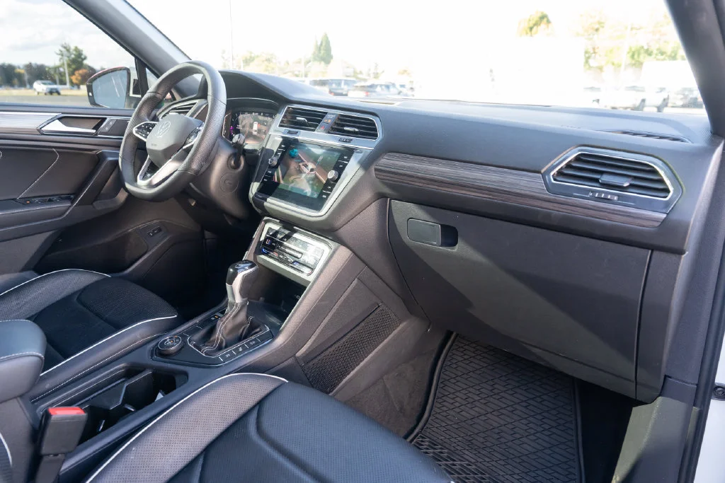 Used 2022  Volkswagen 2.0T SEL R-Line image 29