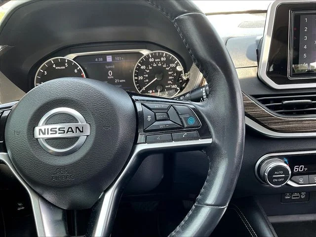 Used 2019 Black Nissan 2.5 SL image 14