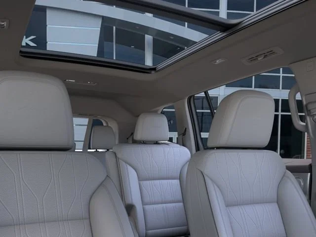 New 2026 Iridescent White Tricoat Buick Avenir image 24