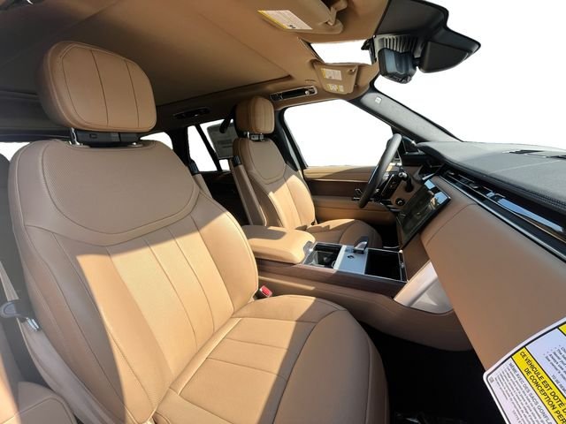 New 2026 Ostuni Pearl White Land Rover SE image 16