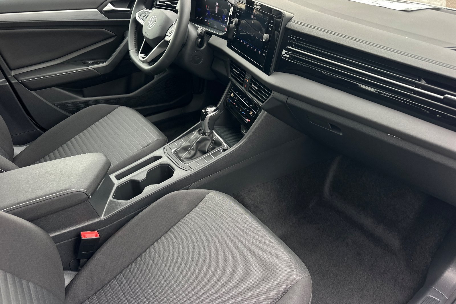 New 2027 Pure White Volkswagen 1.5T S image 15