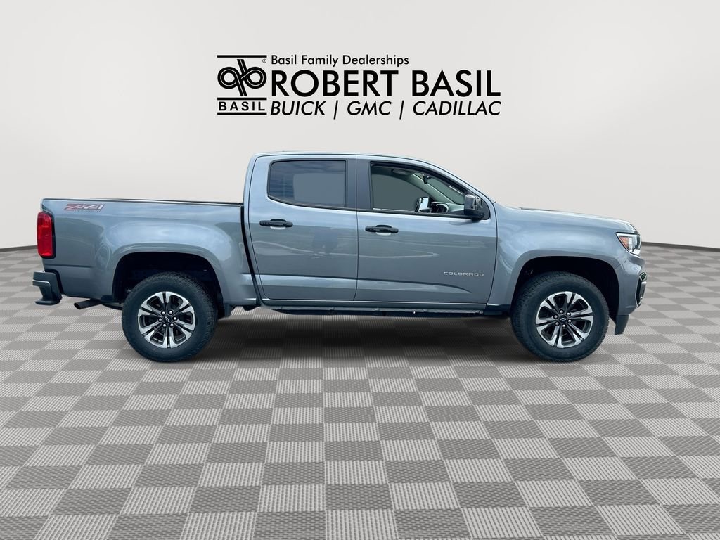Used 2022 Gray Chevrolet Z71 image 9