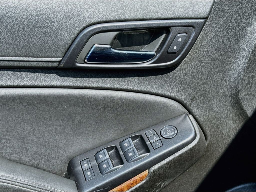 Used 2019 Black Chevrolet Premier image 18
