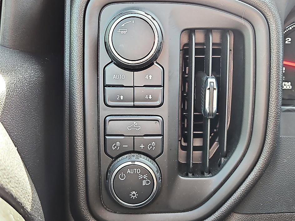 Used 2024 Summit White Chevrolet Custom Trail Boss image 23