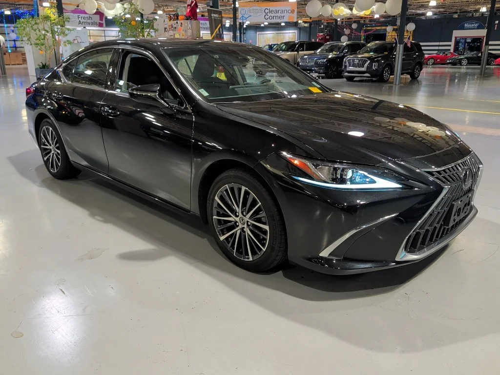2023 Lexus ES Hybrid
