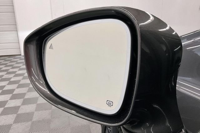 Used 2018 Granite Crystal Metallic Clearcoat Chrysler Limited image 40