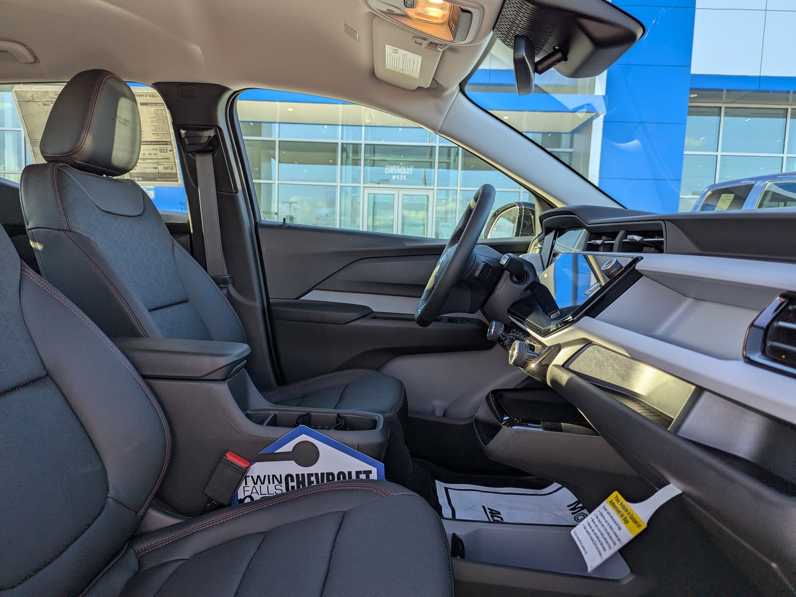 2027 Chevrolet Bolt RS - Photo 32