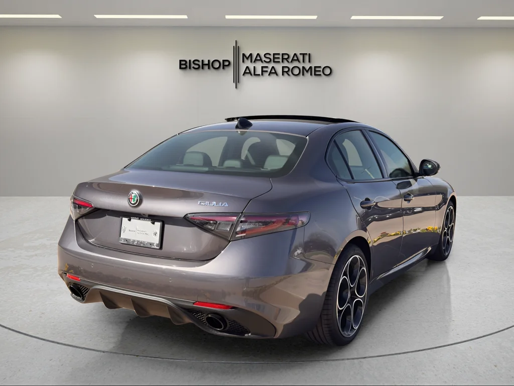 2026 Alfa Romeo Giulia Base - Photo 7