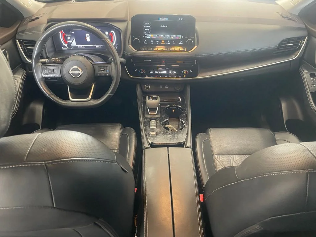 Certified Used 2022 Silver Nissan Platinum image 12