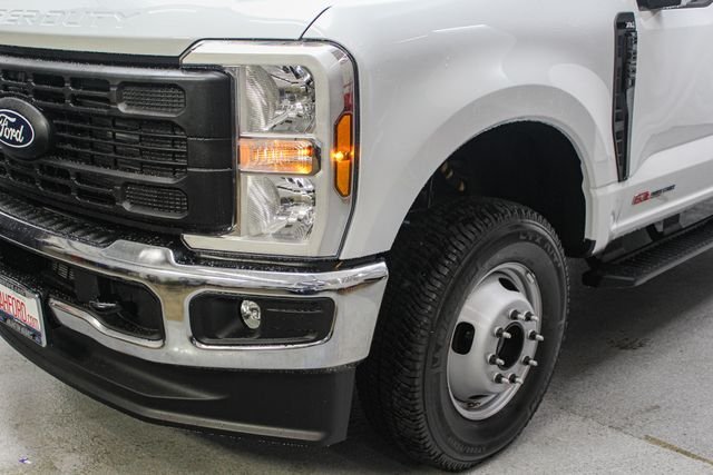 New 2027 White Ford XL image 4