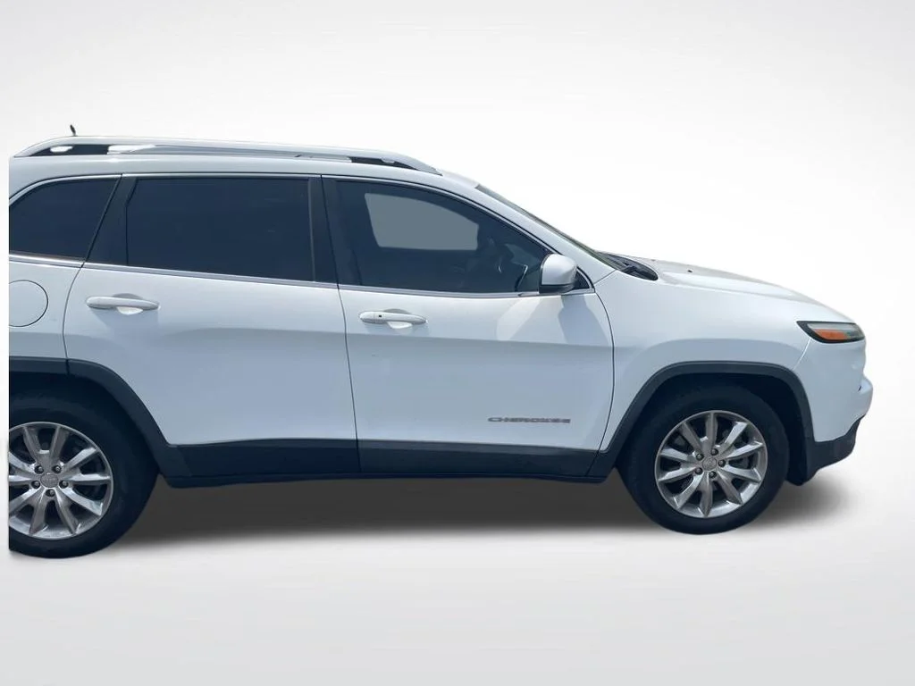Used 2015 White Jeep Limited image 5