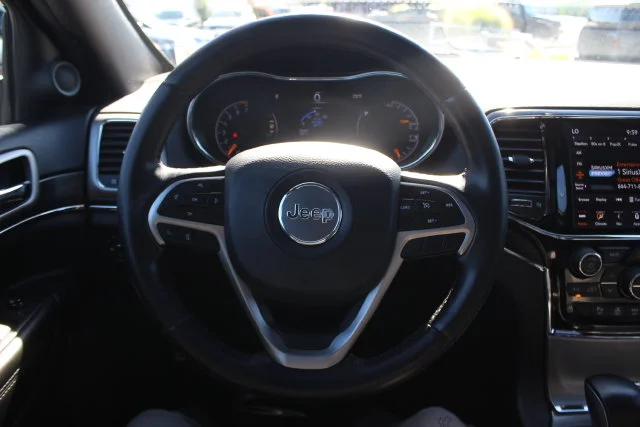 Used 2020 Gray Jeep Limited image 14