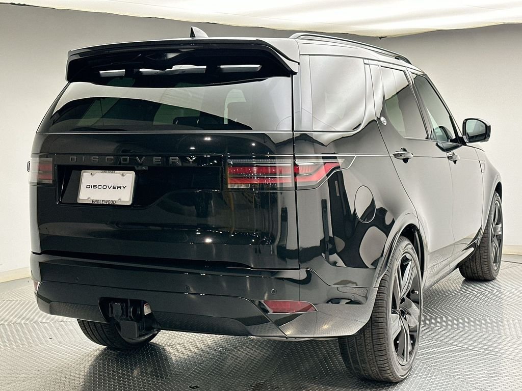 New 2026 Santorini Black Metallic Land Rover Dynamic SE image 3