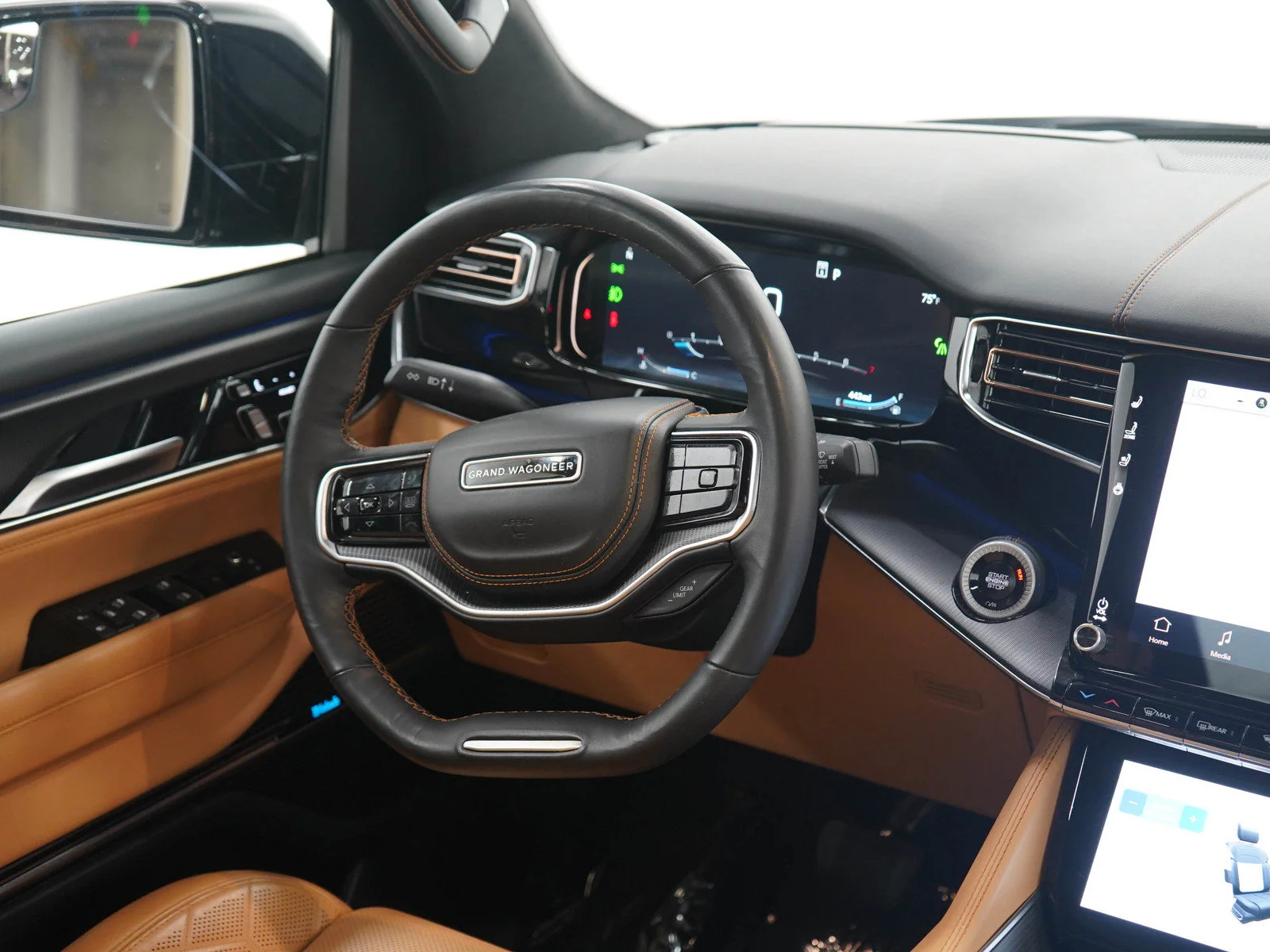 Used 2025 Diamond Black Crystal Pearlcoat Jeep Series III image 15