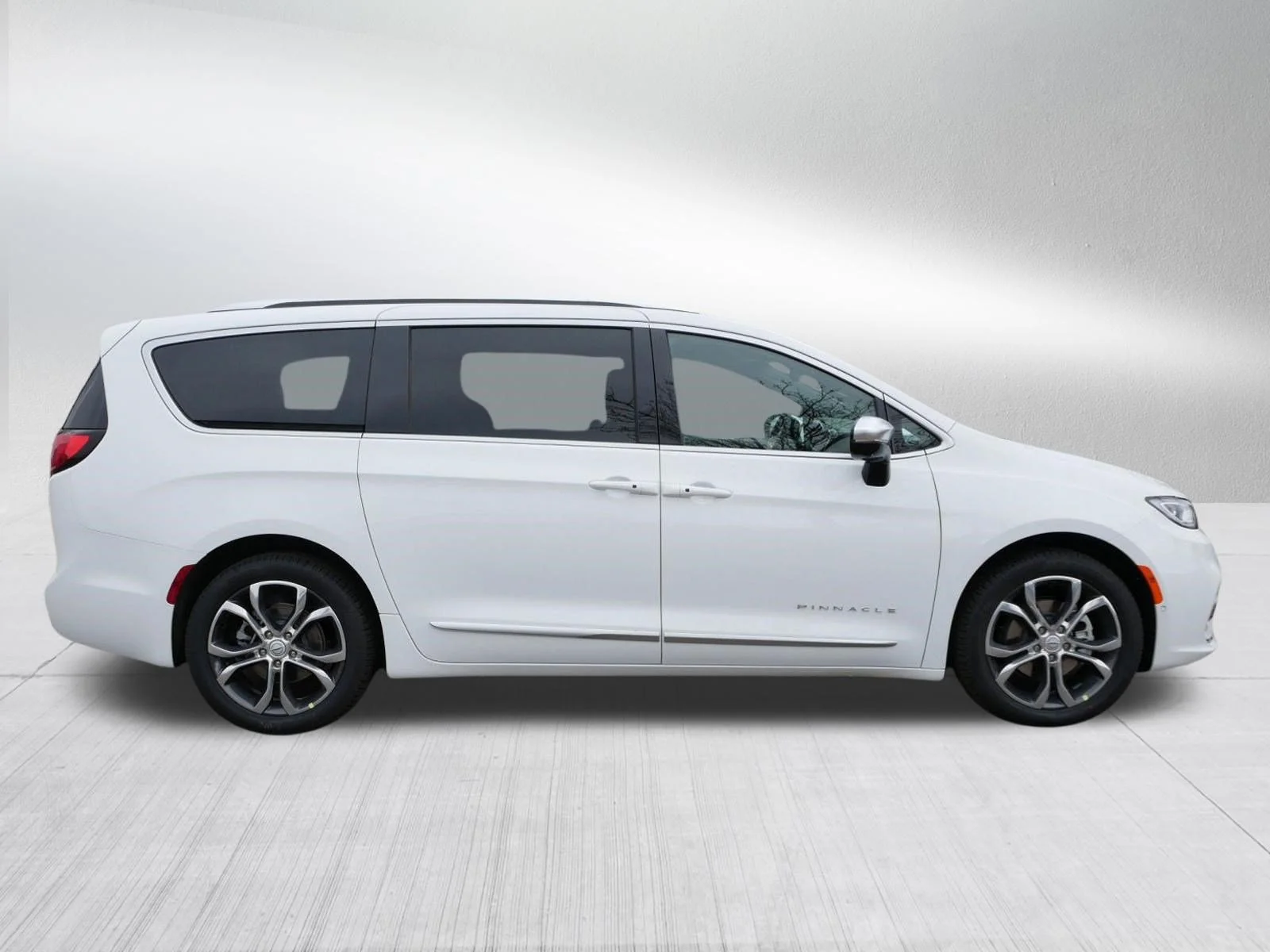 New 2026 Bright White Clear-Coat Exterior Paint Chrysler Pinnacle image 8
