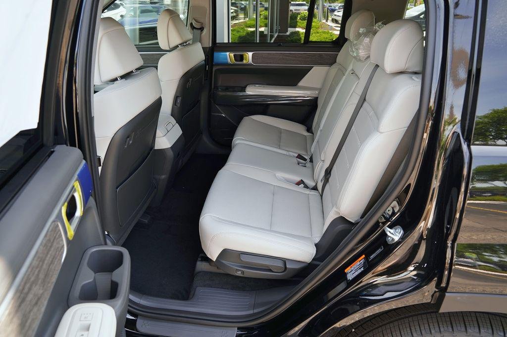 New 2026 Phantom Black Hyundai Limited image 27