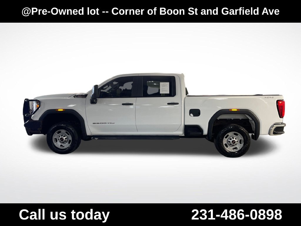 Used 2020 White GMC Base image 2