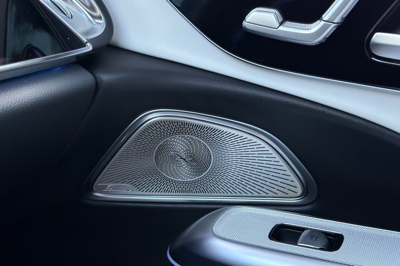 New 2026 MANUFAKTUR Alpine Grey Mercedes-Benz E 350 image 5