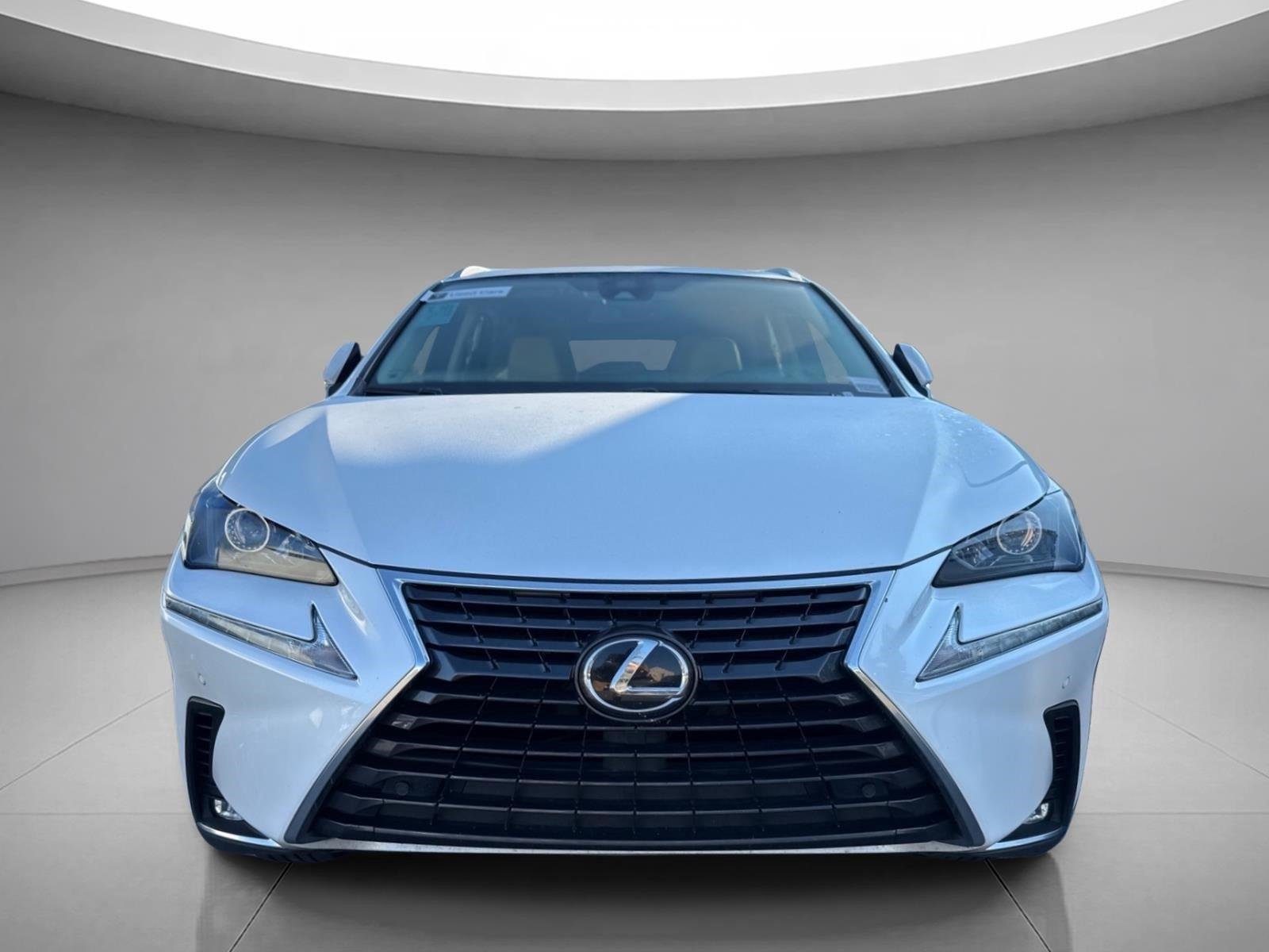 Used 2018 Eminent White Pearl Lexus Base image 25