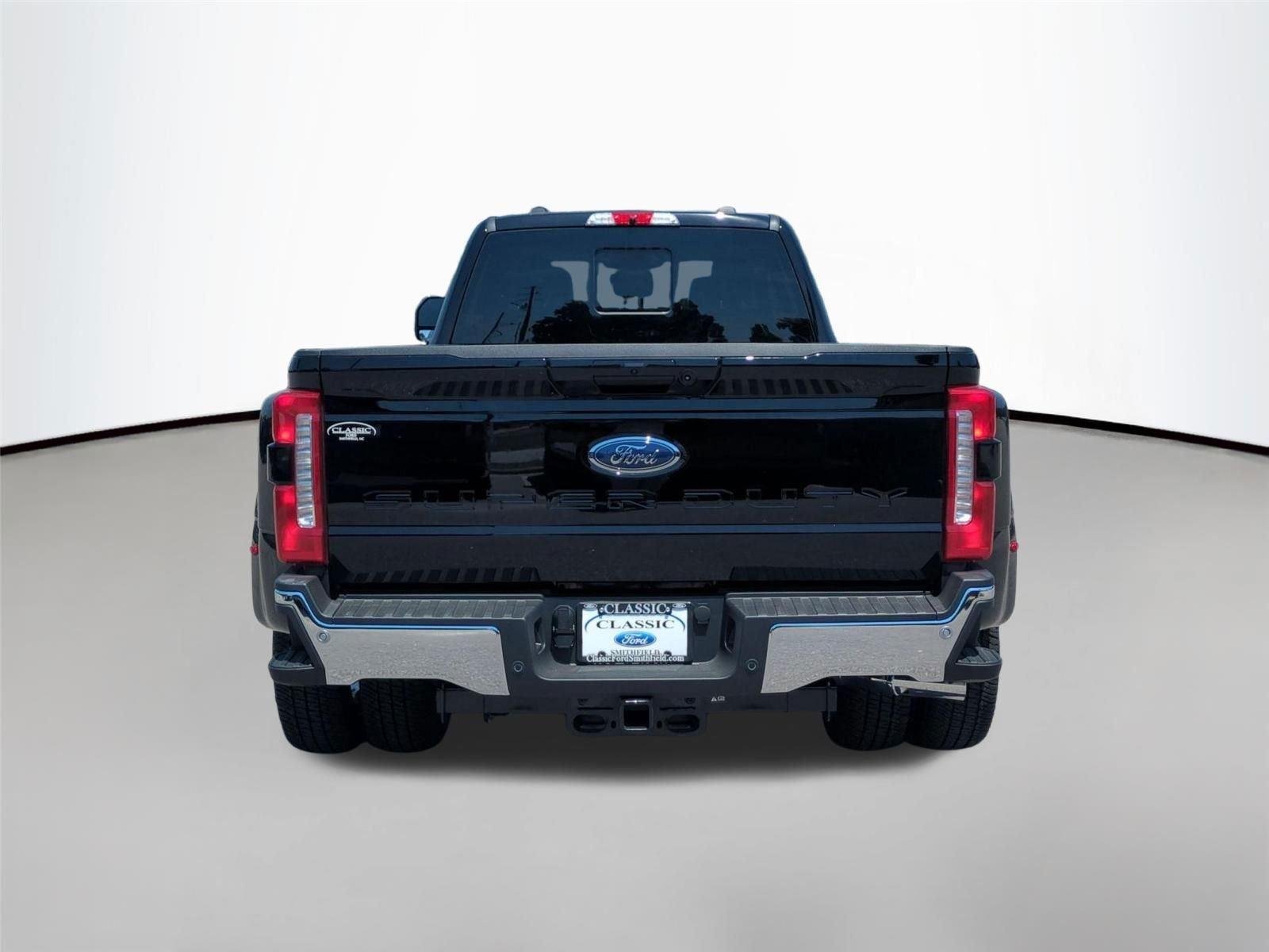 New 2026 Agate Black Metallic Ford F-350® Lariat® image 4